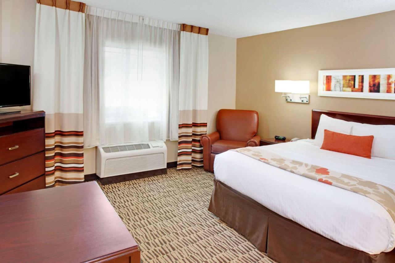 Mainstay Suites Detroit ฟาร์มิงตันฮิลส์ ภายนอก รูปภาพ