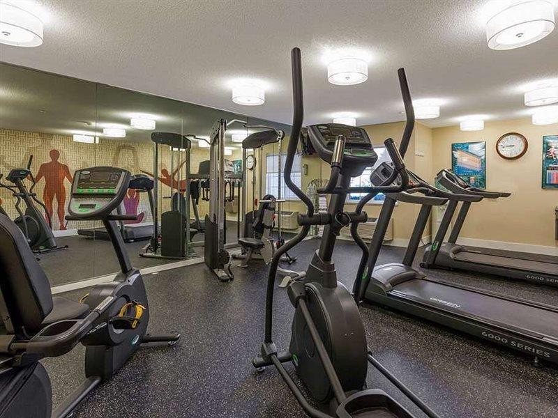 Mainstay Suites Detroit ฟาร์มิงตันฮิลส์ ภายนอก รูปภาพ