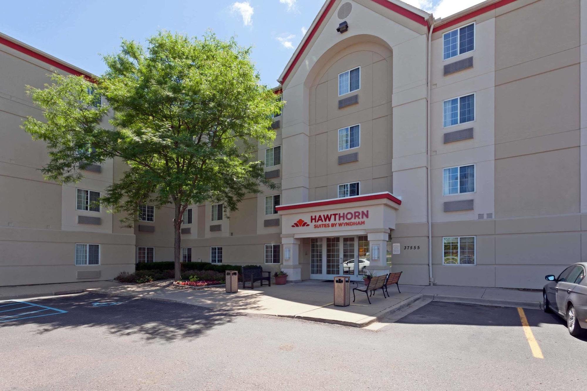 Mainstay Suites Detroit ฟาร์มิงตันฮิลส์ ภายนอก รูปภาพ