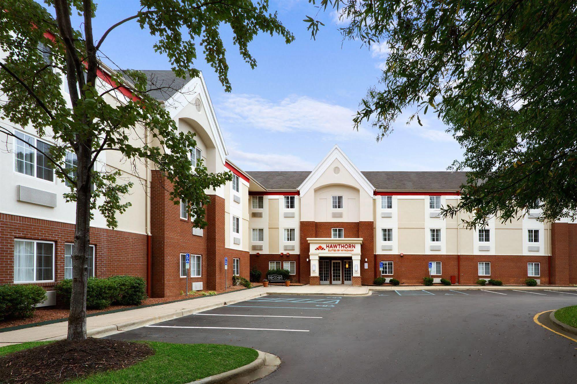 Mainstay Suites Detroit ฟาร์มิงตันฮิลส์ ภายนอก รูปภาพ